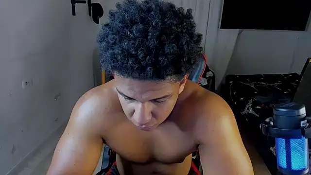 Snapshot of May_Dylan1 chatting on October 2025 06:28:01 PM May Dylan1 online show from October 2025 06:28:01 PM