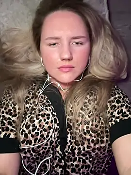 scarletseduction  online show from May 2026 01:10:02 AM