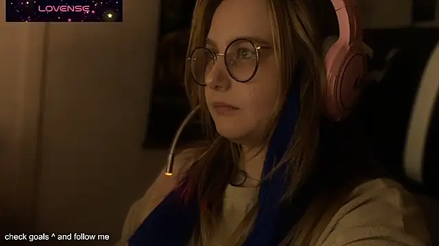 Snapshot of JacyWinslat chatting on October 2025 03:25:01 PM JacyWinslat online show from October 2025 03:25:01 PM