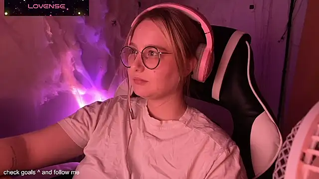 Snapshot of JacyWinslat chatting on November 2025 01:08:01 AM JacyWinslat online show from November 2025 01:08:01 AM