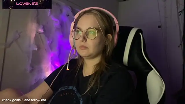 Snapshot of JacyWinslat chatting on November 2025 07:03:01 PM JacyWinslat online show from November 2025 07:03:01 PM