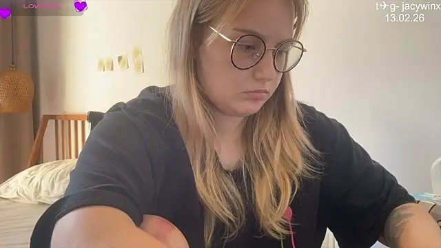 JacyWinslat online show from February 2026 08:43:01 AM