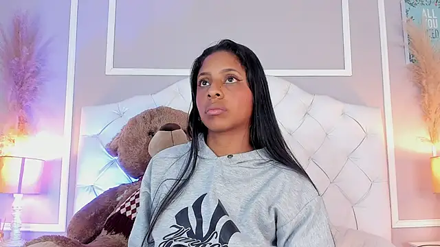 Snapshot of evelyn_evony chatting on December 2024 10:11:02 AM evelyn evony online show from December 2024 10:11:02 AM