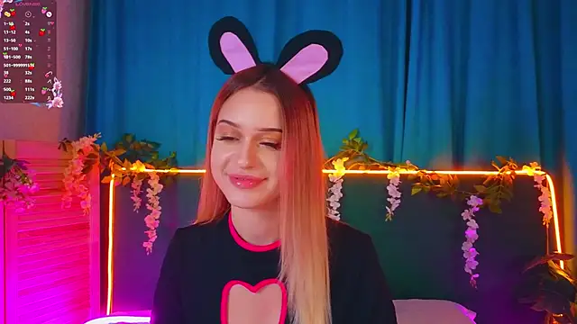 AlinaWalters online show from November 2025 08:09:01 PM