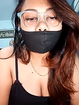 Snapshot of Cute-mona chatting on February 2025 07:38:02 PM Cute-mona online show from February 2025 07:38:02 PM