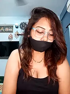 Snapshot of Cute-mona chatting on February 2025 07:46:01 PM Cute-mona online show from February 2025 07:46:01 PM