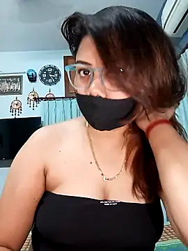 Snapshot of Cute-mona chatting on March 2025 09:51:01 AM Cute-mona online show from March 2025 09:51:01 AM