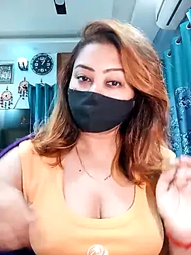 Snapshot of Cute-mona chatting on November 2025 07:35:02 PM Cute-mona online show from November 2025 07:35:02 PM