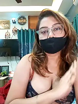 Snapshot of Cute-mona chatting on December 2025 08:05:02 PM Cute-mona online show from December 2025 08:05:02 PM