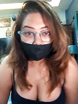 Snapshot of Cute-mona chatting on February 2026 10:33:02 AM Cute-mona online show from February 2026 10:33:02 AM