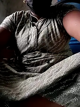 Snapshot of kavinila20 chatting on January 2025 06:28:02 AM kavinila20 online show from January 2025 06:28:02 AM