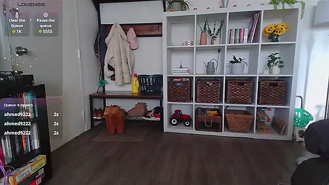 Snapshot of Kittyymaze1 chatting on January 2025 03:54:01 PM Kittyymaze1 online show from January 2025 03:54:01 PM