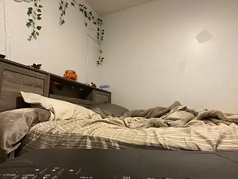 Snapshot of Kittyymaze1 chatting on September 2025 11:48:01 AM Kittyymaze1 online show from September 2025 11:48:01 AM