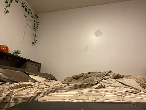 Snapshot of Kittyymaze1 chatting on October 2025 12:13:02 PM Kittyymaze1 online show from October 2025 12:13:02 PM