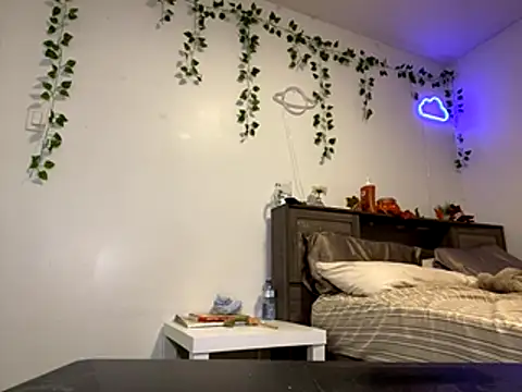 Snapshot of Kittyymaze1 chatting on October 2025 02:06:02 PM Kittyymaze1 online show from October 2025 02:06:02 PM