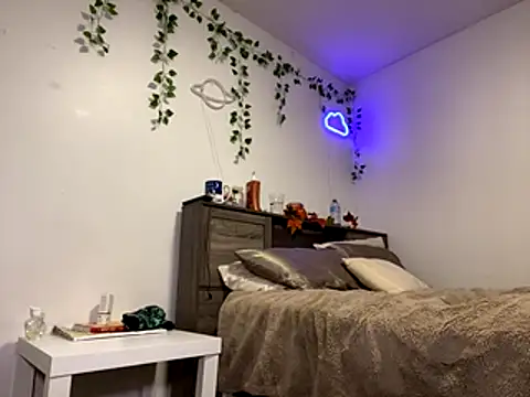 Snapshot of Kittyymaze1 chatting on October 2025 01:11:02 PM Kittyymaze1 online show from October 2025 01:11:02 PM