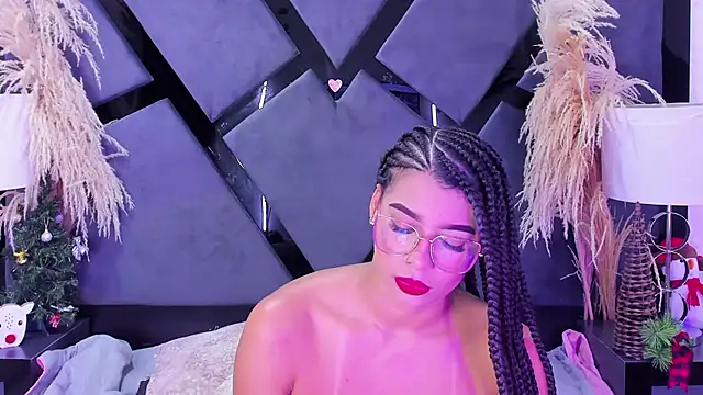 TiaraRosse online show from December 2025 05:24:01 AM