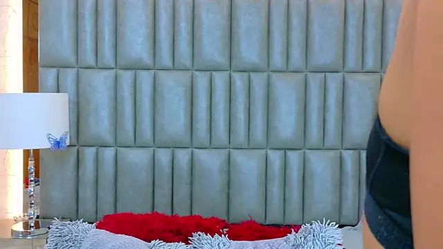 TiaraRosse online show from March 2026 12:33:02 PM