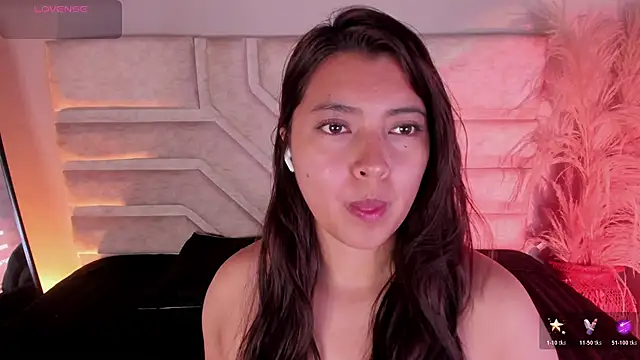 Rebeca Williams  online show from November 2025 11:42:02 AM