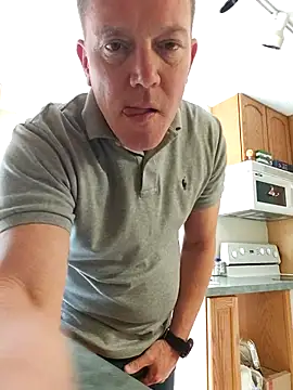 Bigtater1999 online show from March 2026 05:52:02 PM