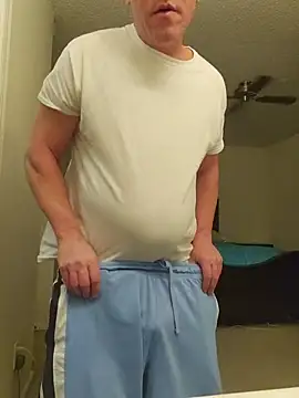Snapshot of Bigtater1999 chatting on June 2026 12:32:02 AM Bigtater1999 online show from June 2026 12:32:02 AM