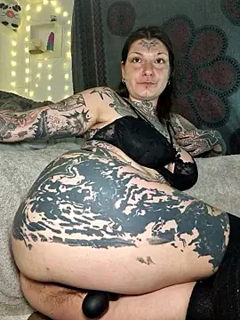 lizzardqueeen online show from January 2026 07:43:02 AM