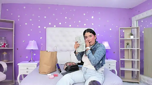 Snapshot of scarlette_15_ chatting on November 2025 03:07:01 AM scarlette 15 online show from November 2025 03:07:01 AM