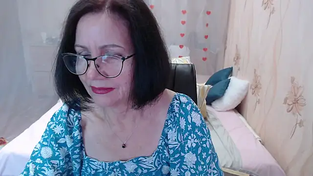 Snapshot of OlgaHottie chatting on October 2025 12:14:01 AM OlgaHottie online show from October 2025 12:14:01 AM