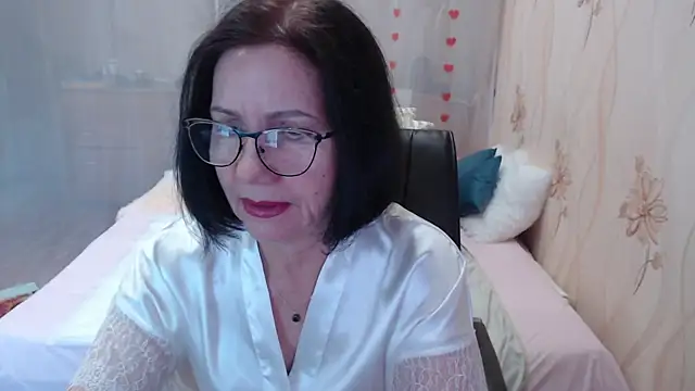 Snapshot of OlgaHottie chatting on November 2025 12:02:01 AM OlgaHottie online show from November 2025 12:02:01 AM