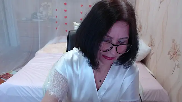 Snapshot of OlgaHottie chatting on November 2025 11:37:01 PM OlgaHottie online show from November 2025 11:37:01 PM