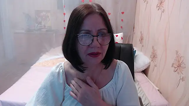 Snapshot of OlgaHottie chatting on December 2025 11:35:01 PM OlgaHottie online show from December 2025 11:35:01 PM