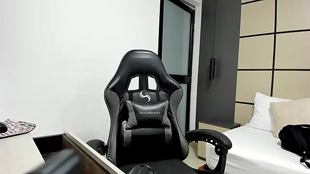 alma fenix online show from March 2026 12:22:02 PM