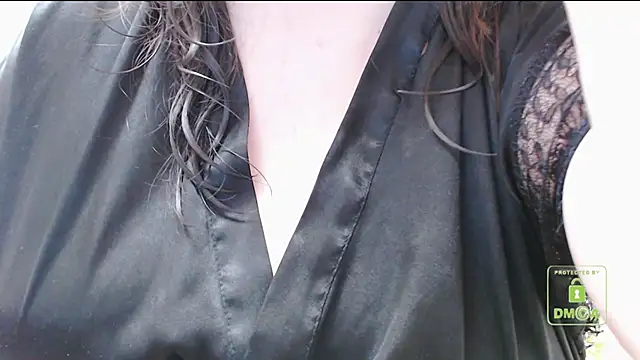 cute and hot online show from January 2025 09:18:02 AM