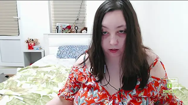 cute and hot online show from January 2025 03:40:01 PM