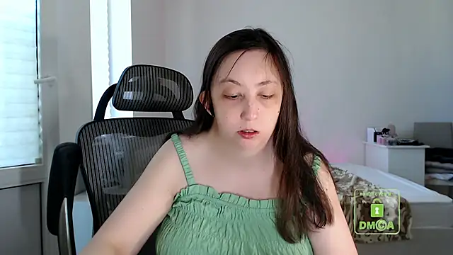 Snapshot of cute_and_hot chatting on June 2026 03:03:02 PM cute and hot online show from June 2026 03:03:02 PM