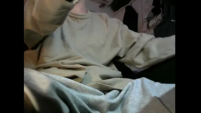 Snapshot of Ray175oo chatting on November 2025 06:29:02 PM Ray175oo online show from November 2025 06:29:02 PM