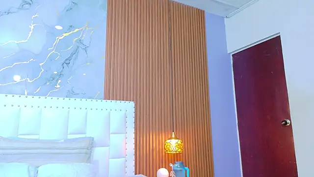 hotlatinateacher online show from October 2025 01:07:02 PM