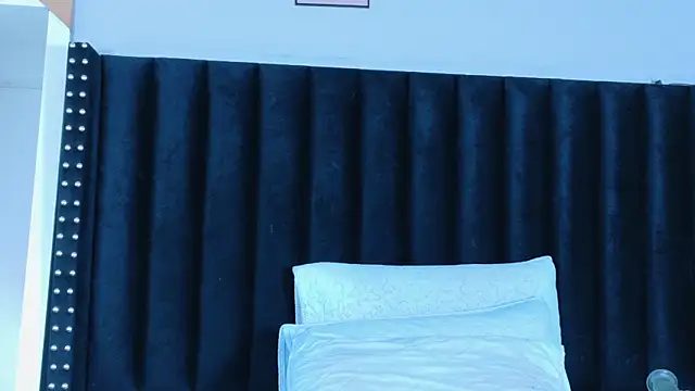 hotlatinateacher online show from February 2026 06:56:02 PM