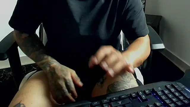 Snapshot of stebankechima chatting on October 2025 02:38:02 PM stebankechima online show from October 2025 02:38:02 PM