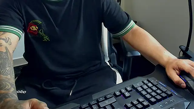 Snapshot of stebankechima chatting on October 2025 05:35:01 PM stebankechima online show from October 2025 05:35:01 PM