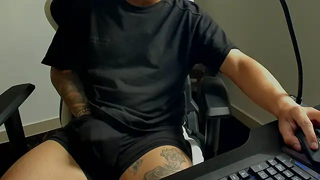 Snapshot of stebankechima chatting on October 2025 05:42:01 PM stebankechima online show from October 2025 05:42:01 PM