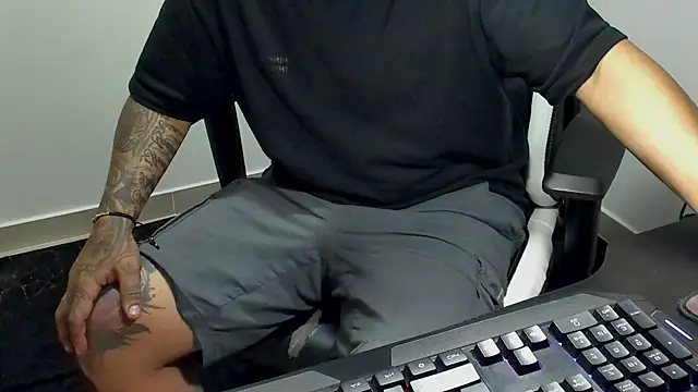 Snapshot of stebankechima chatting on October 2025 03:30:01 AM stebankechima online show from October 2025 03:30:01 AM