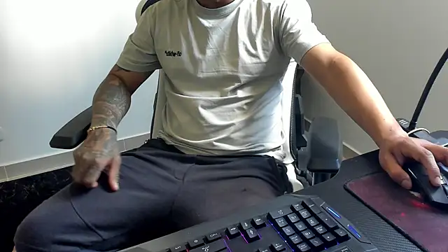 Snapshot of stebankechima chatting on November 2025 05:45:02 PM stebankechima online show from November 2025 05:45:02 PM