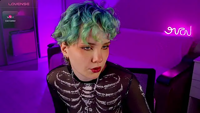 Snapshot of School_Love chatting on January 2025 04:11:02 PM School Love online show from January 2025 04:11:02 PM