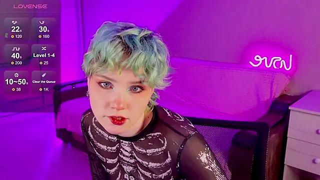 Snapshot of School_Love chatting on January 2025 01:17:01 PM School Love online show from January 2025 01:17:01 PM