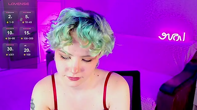 Snapshot of School_Love chatting on January 2025 04:08:02 PM School Love online show from January 2025 04:08:02 PM