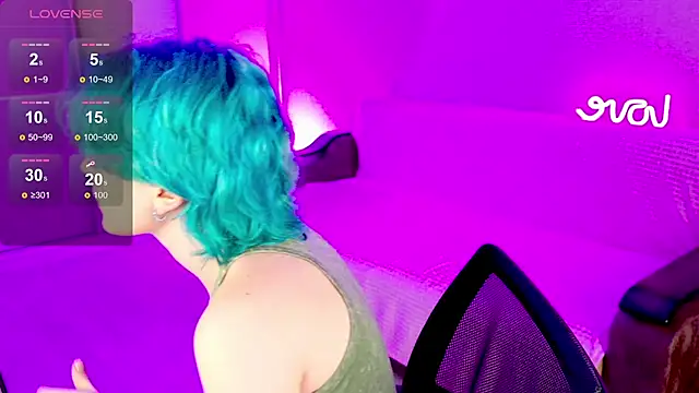 Snapshot of School_Love chatting on February 2025 01:11:01 PM School Love online show from February 2025 01:11:01 PM