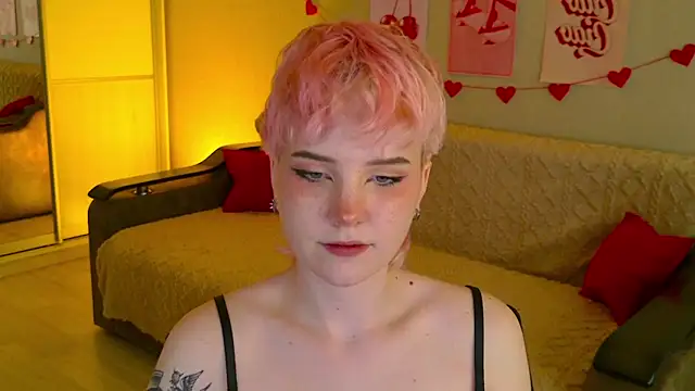 Snapshot of School_Love chatting on September 2025 12:20:01 PM School Love online show from September 2025 12:20:01 PM