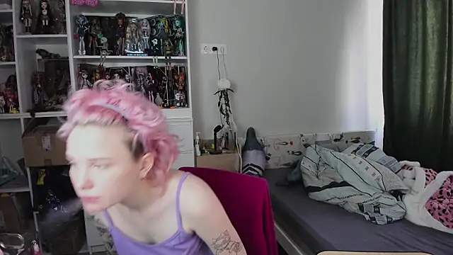 School Love online show from March 2026 07:11:02 AM