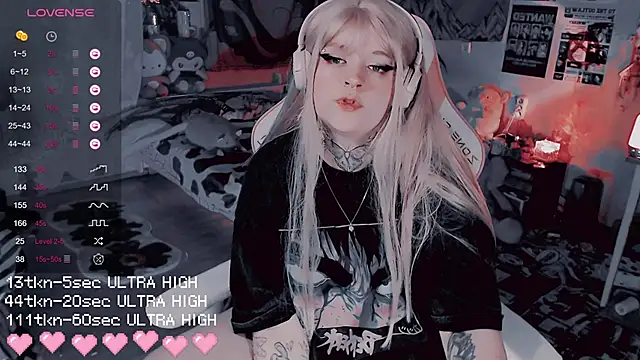 Snapshot of noori__hope chatting on November 2025 08:53:01 PM noori hope online show from November 2025 08:53:01 PM